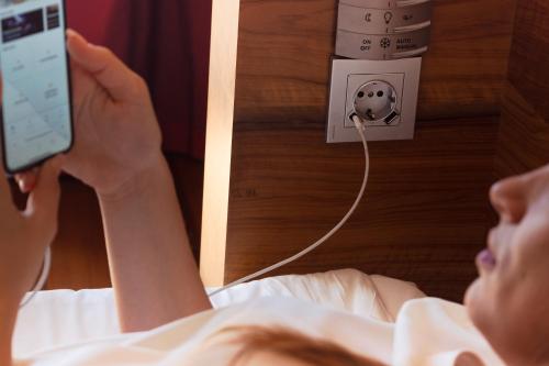 Junior suite Vista Mar Vista Jardin Balcón o Terraza Suite 1 Cama super king del hotel Bohemia Suites and Spa - Adults Only. Foto 6