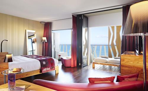 Junior suite Vista Mar Balcón o Terraza Superior Suite 1 Cama super king del hotel Bohemia Suites and Spa - Adults Only