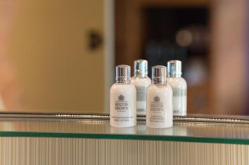 Habitación doble Vista Mar Lujo Balcón o Terraza 1 Cama king del hotel Bohemia Suites and Spa - Adults Only. Foto 4