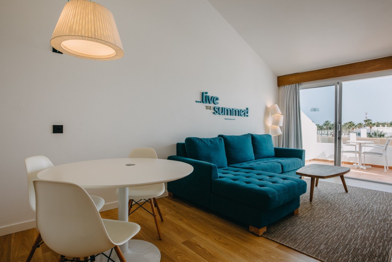 Suite Vista Jardin del hotel Lago Resort Menorca -Casas del Lago - Solo Adultos. Foto 1