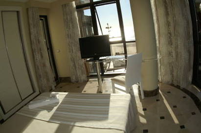 Habitación doble Vista Mar Superior del hotel Spa Cádiz Plaza. Foto 2