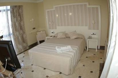 Habitación doble Vista Mar Superior del hotel Spa Cádiz Plaza. Foto 3