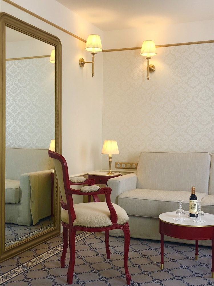 Habitación familiar del hotel Mayfair. Foto 1