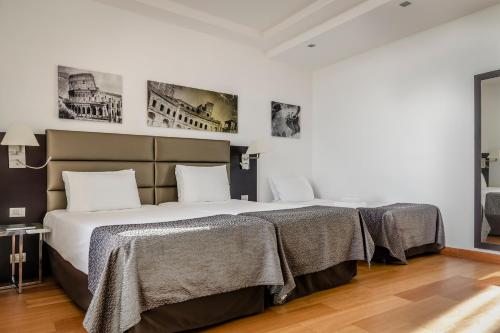 Habitación Triple del hotel Eurostars Roma Aeterna. Foto 3