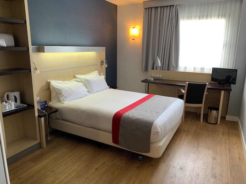 Habitación estándar, 1 cama doble, accesible para personas con discapacidad del hotel Holiday Inn Express Vitoria, An Ihg. Foto 8