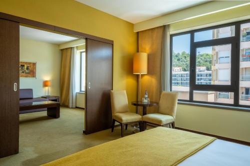 Junior suite Lujo Sofá Cama incluido 1 Cama doble del hotel Vila Galé Coimbra. Foto 14