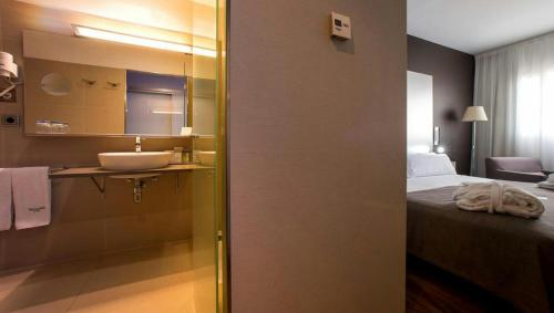 Habitación Doble del hotel Sercotel Jc1 Murcia. Foto 2