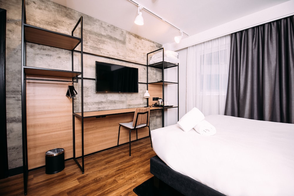 Habitación, 1 cama doble del hotel Ibis Belfast City Centre. Foto 1