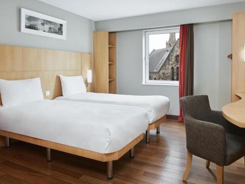 Habitación Doble - 2 camas del hotel Ibis Belfast Queens Quarter. Foto 2