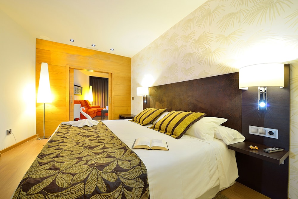 Suite del hotel Norat Marina and Spa