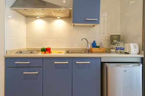 Apartamento de 1 dormitorio con vistas parciales al mar del hotel Maype Canteras. Foto 15