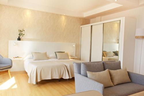 Suite with Terrace and Ocean View del hotel Maype Canteras. Foto 17