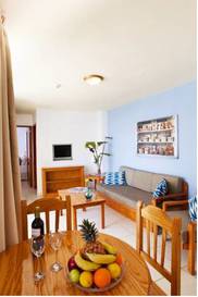 Apartamento 2 habitaciones del hotel Aparthotel Playa Del Sol - Adults Only. Foto 2