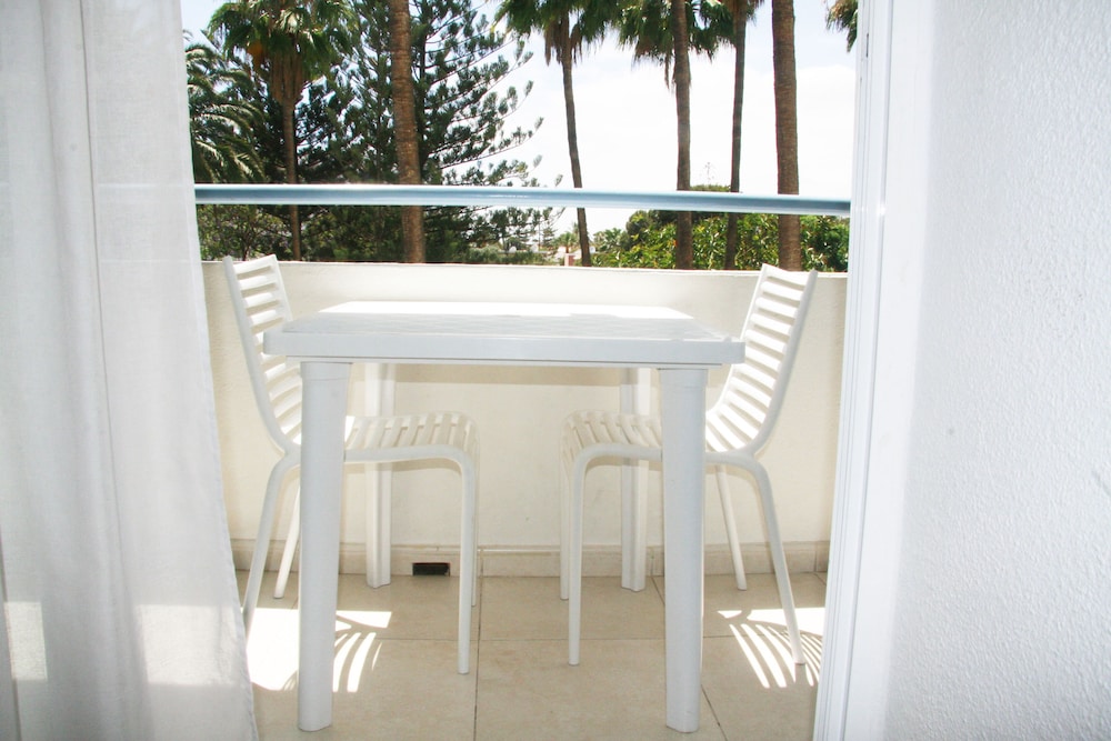 Apartamento Vista Piscina Sofá Cama incluido 2 Camas individuales kitchenette Normal del hotel Aparthotel Playa Del Sol - Adults Only. Foto 21