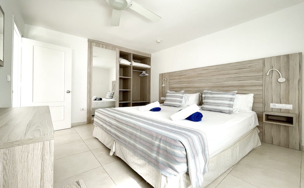 Apartamento Premier, 1 habitación, vistas a la piscina del hotel Aparthotel Playa Del Sol - Adults Only. Foto 11