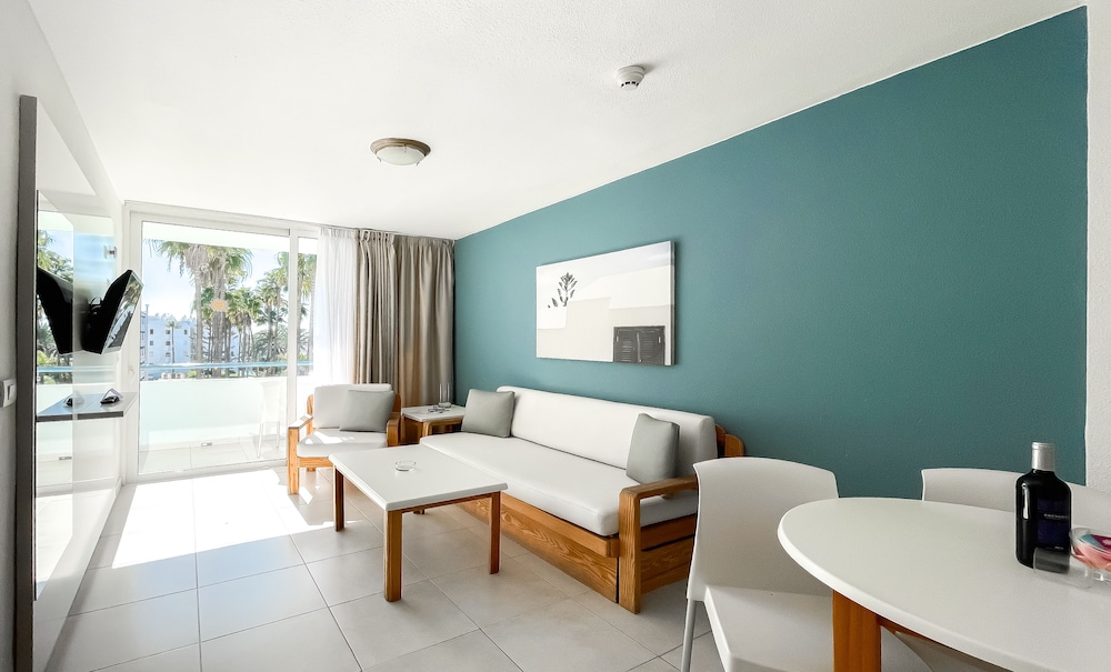 Apartamento Premier, 1 habitación, vistas a la piscina del hotel Aparthotel Playa Del Sol - Adults Only. Foto 15