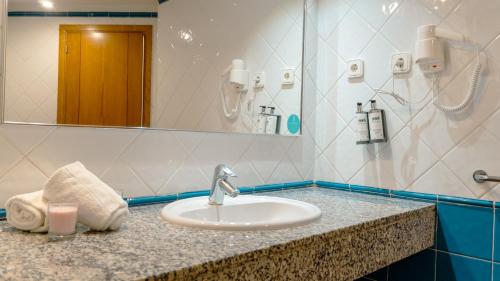 Habitación Doble Superior del hotel Rosamar Ibiza. Foto 5