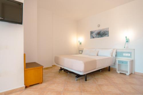 Habitación Doble Superior del hotel Rosamar Ibiza. Foto 7