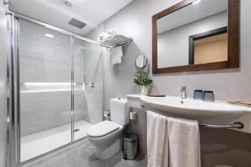 Paquete Especial - Habitación Doble con vistas al mar del hotel Occidental Roca Negra Adults Only. Foto 1