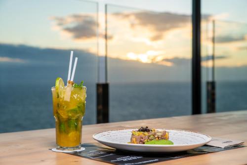 Paquete Especial - Habitación Doble con vistas al mar del hotel Occidental Roca Negra Adults Only. Foto 3