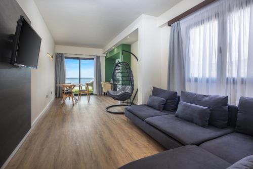 Suite Junior del hotel Occidental Roca Negra Adults Only. Foto 1