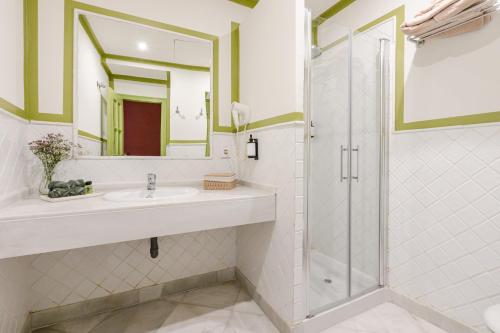 Habitación Doble - 1 o 2 camas del hotel La Abadia de Giralda. Foto 22