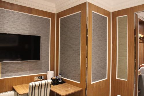 Habitación Doble con baño privado del hotel Cheshire Central London. Foto 3