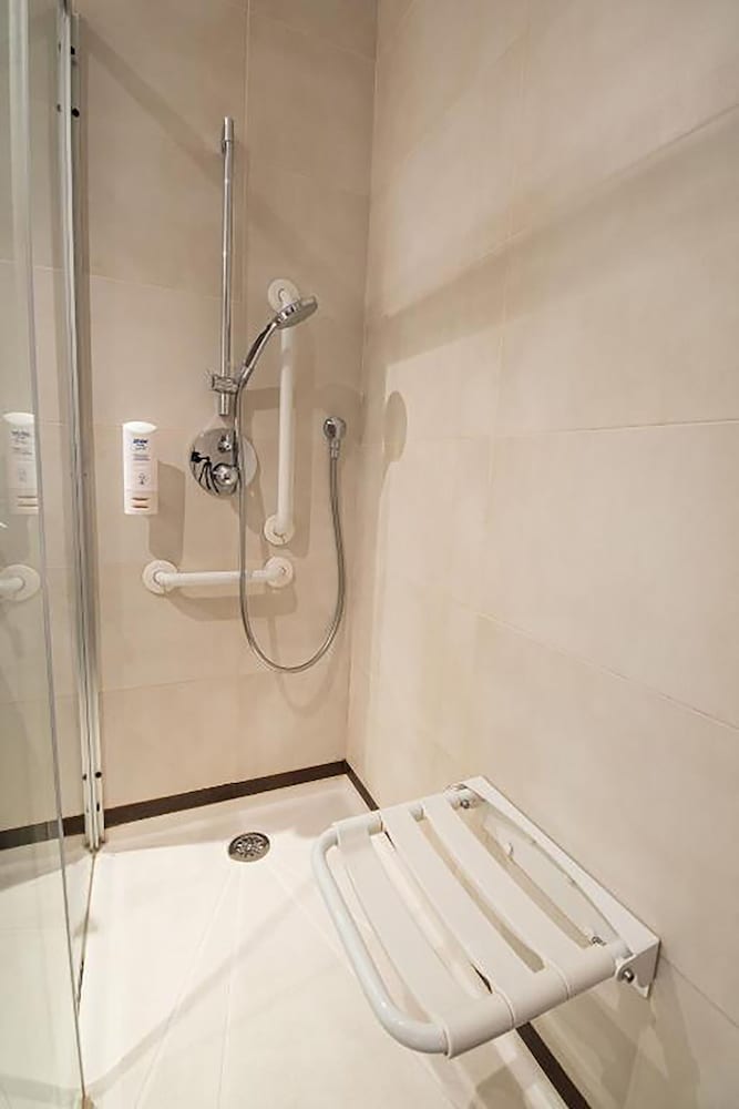 Habitación doble, accesible para personas con discapacidad del hotel Abad San Antonio. Foto 2