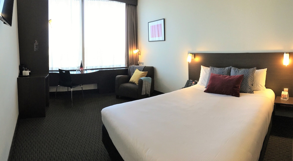 Habitación Estándar con 1 Cama Queen Accesible del hotel Ibis Melbourne Glen Waverley. Foto 2