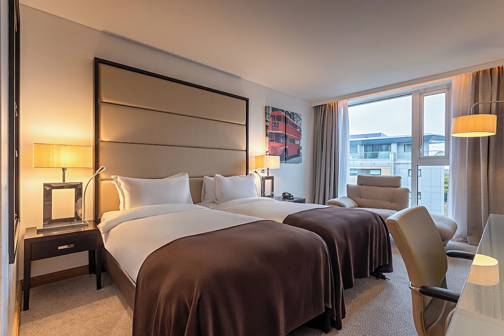 Habitación Premium con 2 camas individuales, 2 camas individuales del hotel Pestana Chelsea Bridge & Spa. Foto 3