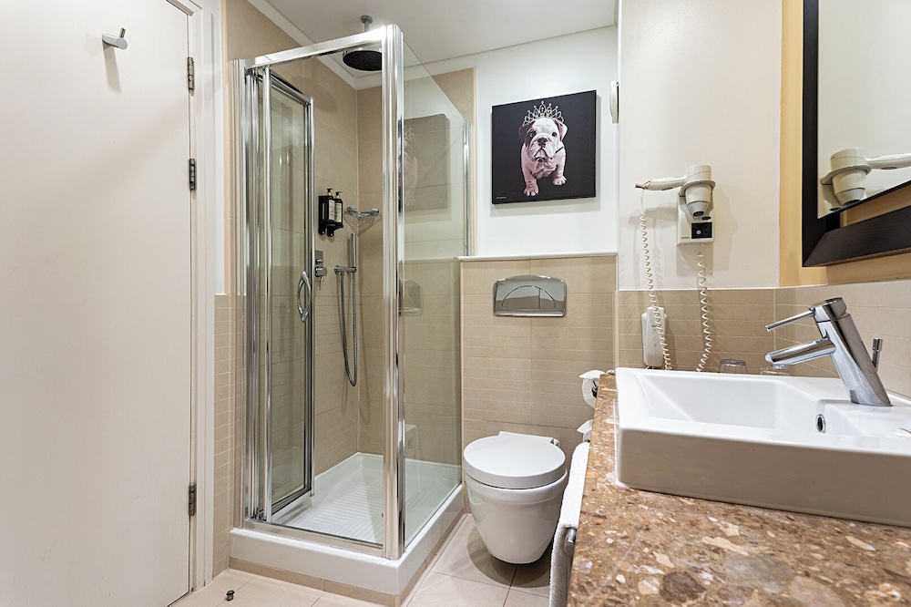 Deluxe Superior Twin del hotel Pestana Chelsea Bridge & Spa. Foto 3