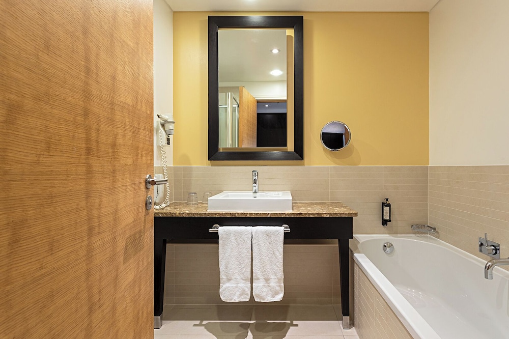 Deluxe Superior Twin del hotel Pestana Chelsea Bridge & Spa. Foto 4