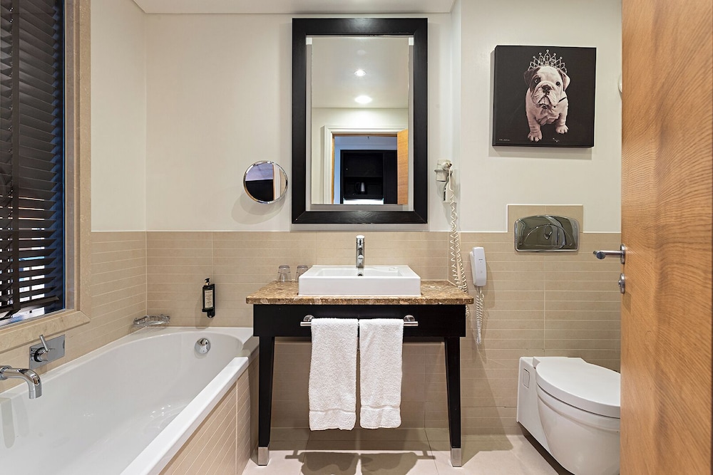 Deluxe King del hotel Pestana Chelsea Bridge & Spa. Foto 3