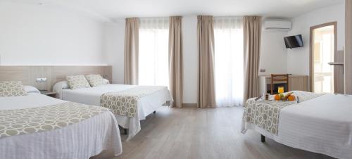 Habitación Cuádruple del hotel Olympia Ronda Ii