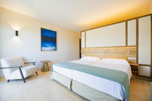 Habitación Familiar del hotel Impressive Playa Granada. Foto 1