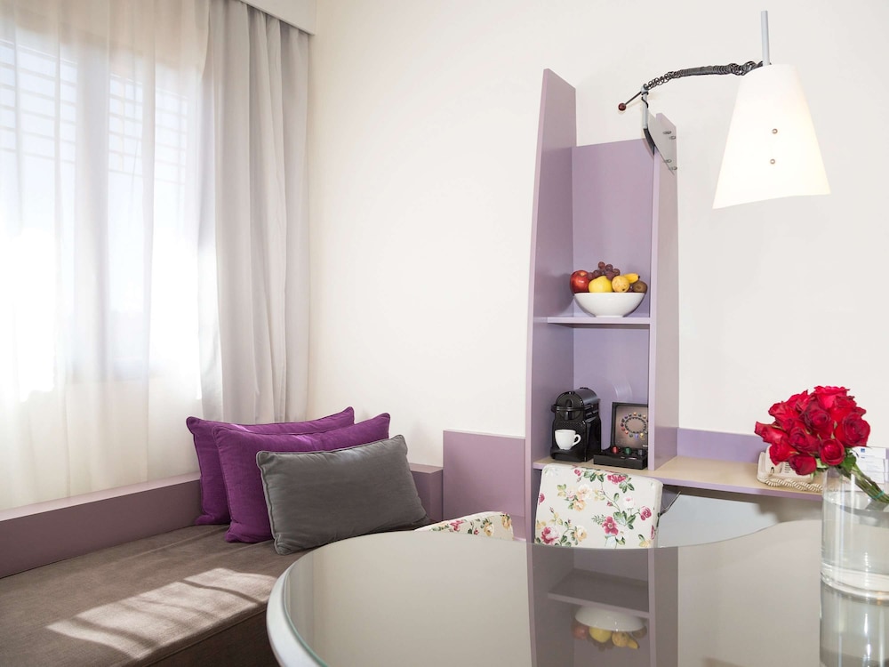 Habitación doble superior, 1 cama doble con sofá cama del hotel Novotel Marrakech Hivernage. Foto 3