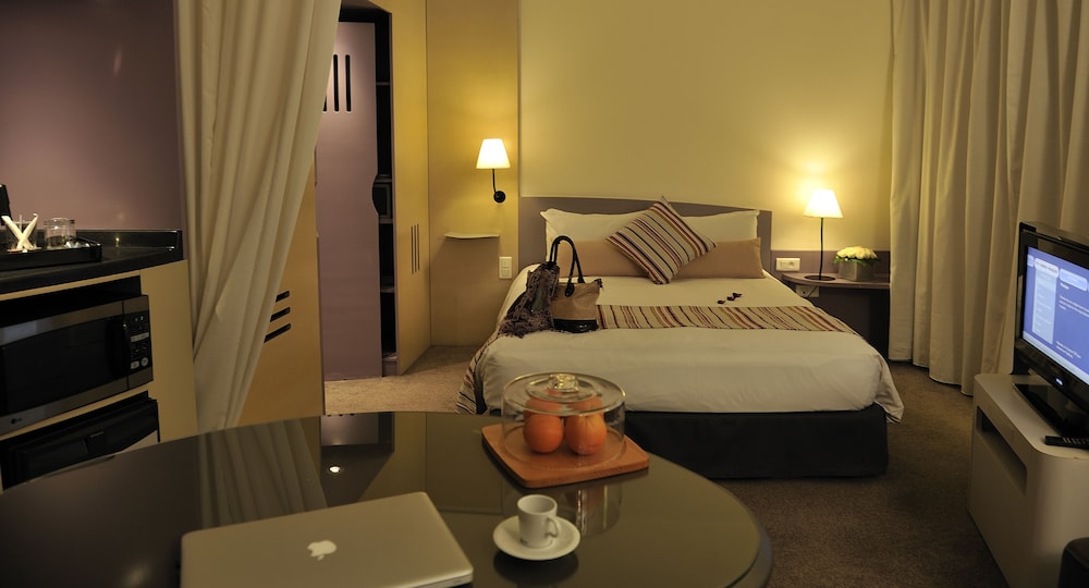 Habitación Deluxe, 1 cama doble con sofá cama del hotel Novotel Marrakech Hivernage. Foto 2