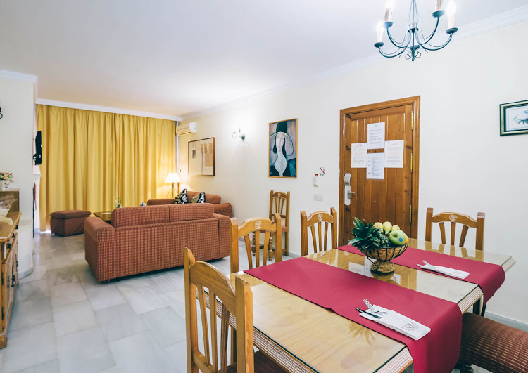 Apartamento 2 habitaciones del hotel Mijas Costa Oasis by Grangefield Oasis Club. Foto 4