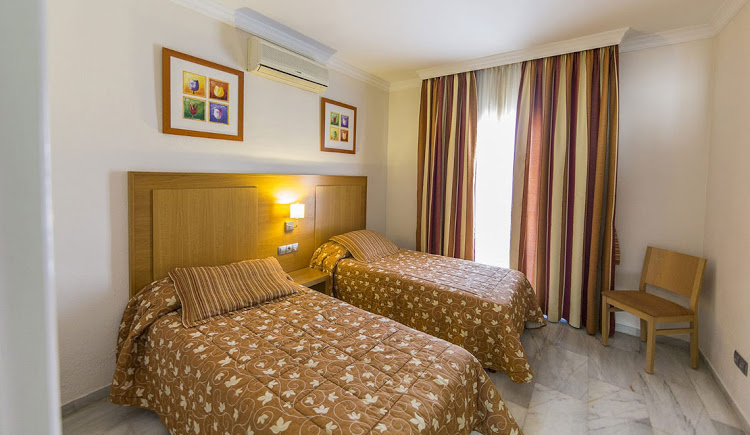 Apartamento Balcón o Terraza 2 habitaciones del hotel Mijas Costa Oasis by Grangefield Oasis Club. Foto 7