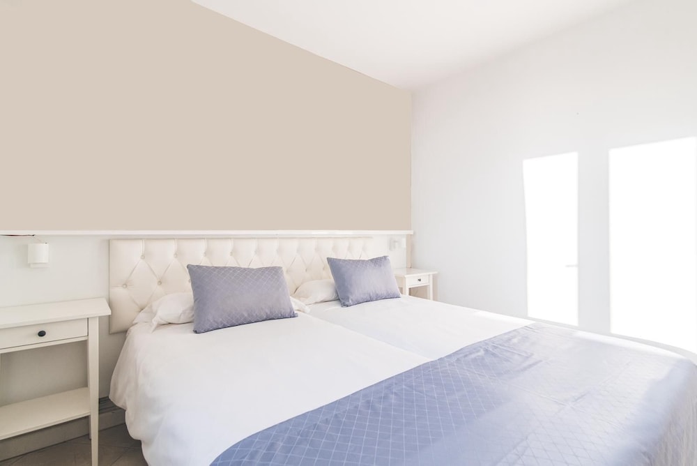 Apartamento básico, baño privado, vistas al complejo turístico (CAT. 1) del hotel Mariposa Del Sol. Foto 1