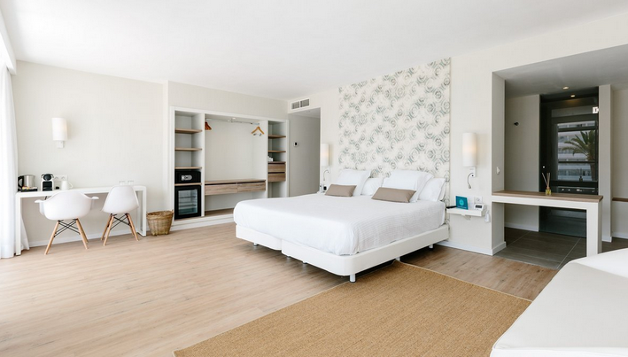 Habitación doble Vista Mar del hotel Aluasoul Ibiza - Adults Only