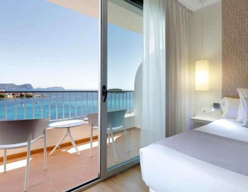 Habitación Doble Superior con vistas frontales al mar del hotel AluaSoul Ibiza -Adults Only - Hyatt Inclusive Collection