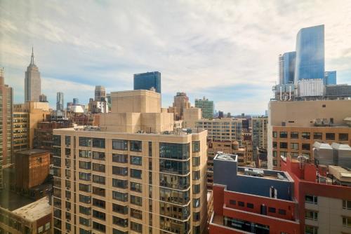 Estudio con vistas a la ciudad - 1 cama grande del hotel Candlewood Suites Times Square. Foto 5
