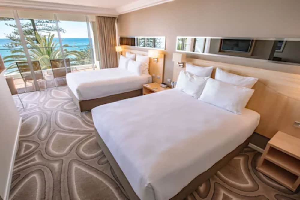 Habitación con Vistas al Océano, 2 Camas Queen del hotel Novotel Wollongong Northbeach. Foto 1