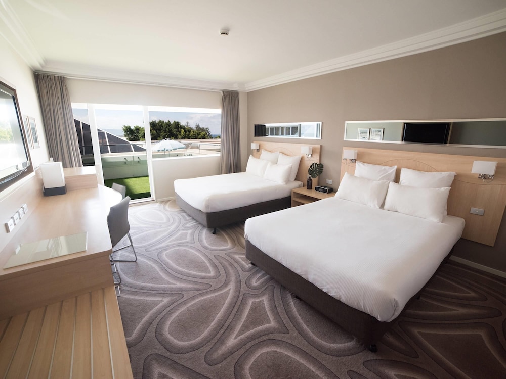Habitación con Vistas al Patio Interior, 2 Camas Queen del hotel Novotel Wollongong Northbeach