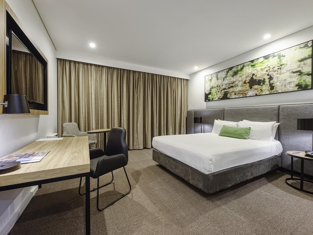 Habitación Estándar 1 Cama Queen del hotel Mercure Penrith. Foto 3