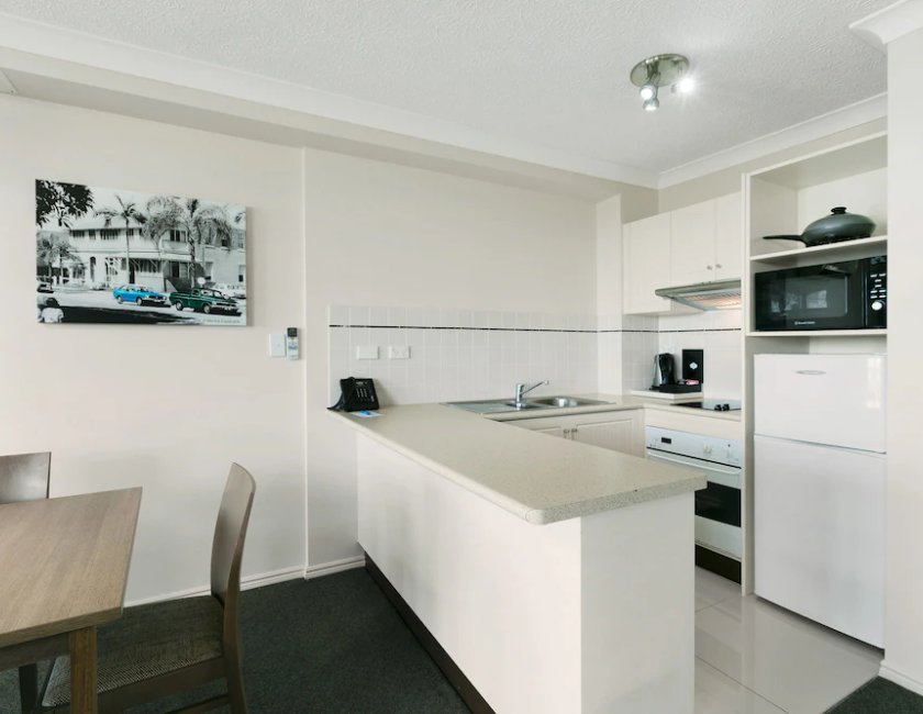 Apartamento 2 habitaciones Vista puerto kitchenette del hotel Mantra Esplanade. Foto 4