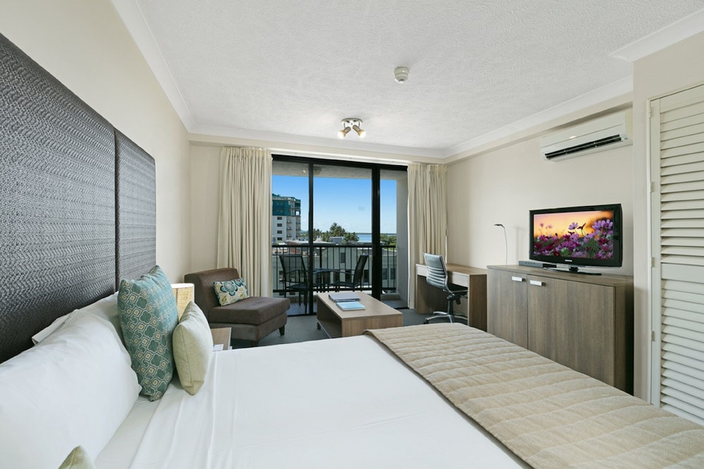 Habitación de Hotel con Vistas a la Esplanada del hotel Mantra Esplanade. Foto 1