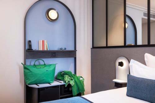 Habitación Premium del hotel De France Gare de Lyon Bastille. Foto 5