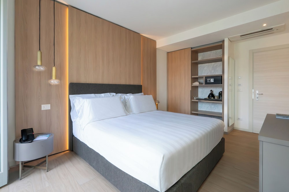Meliá Room Vista calle del hotel Melia Venezia Lido. Foto 5